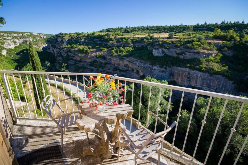 Le Brianyourhosthelper Apartment Minerve Exterior photo