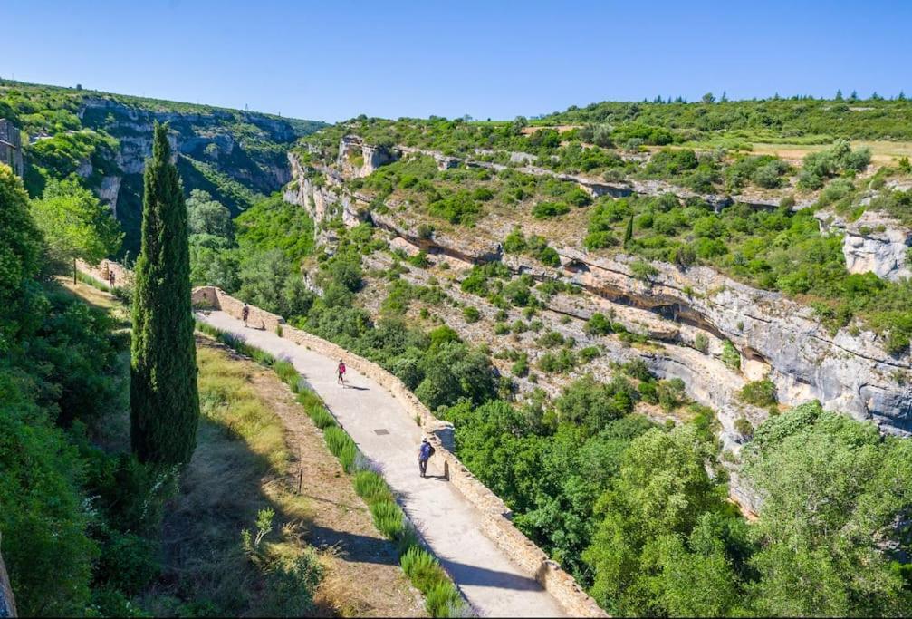 Le Brianyourhosthelper Apartment Minerve Exterior photo